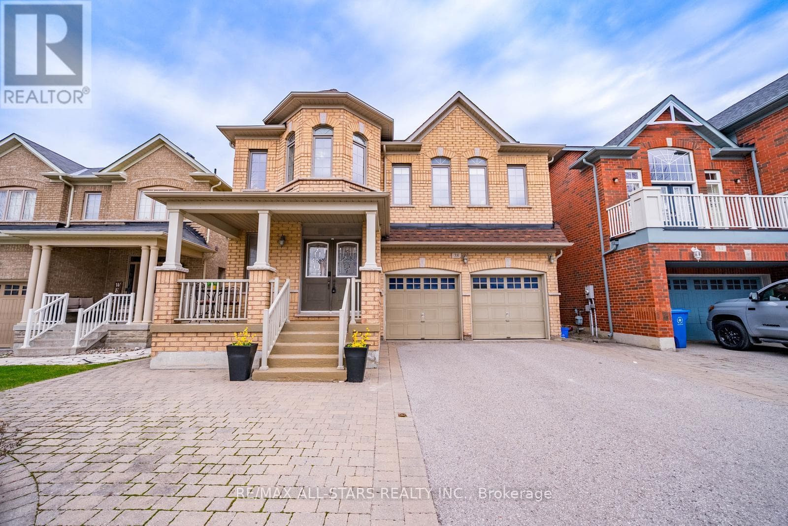 38 SUGARDALE STREET photo 2