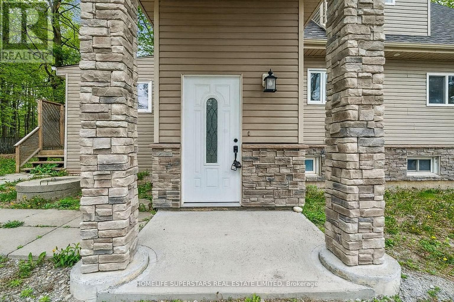 5 bed 4 bath single family at 4290 YONGE STREET — $789,000