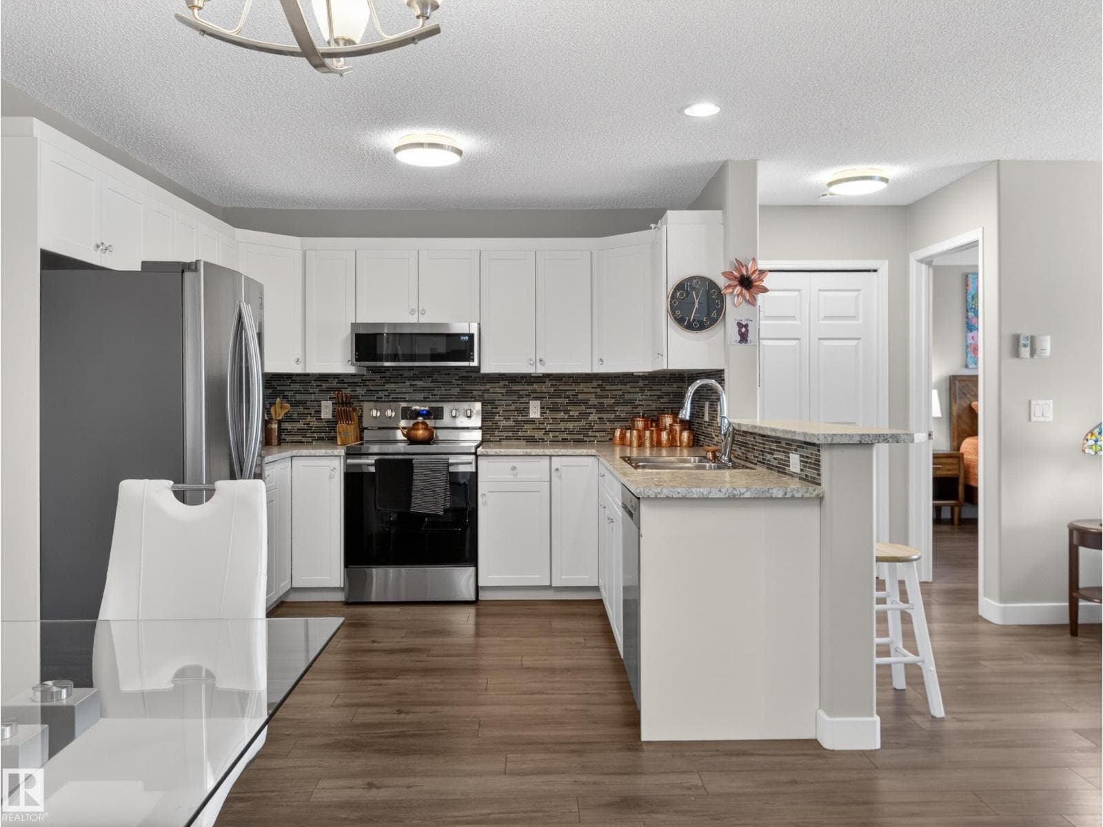 #415 70 CRYSTAL LN photo 3