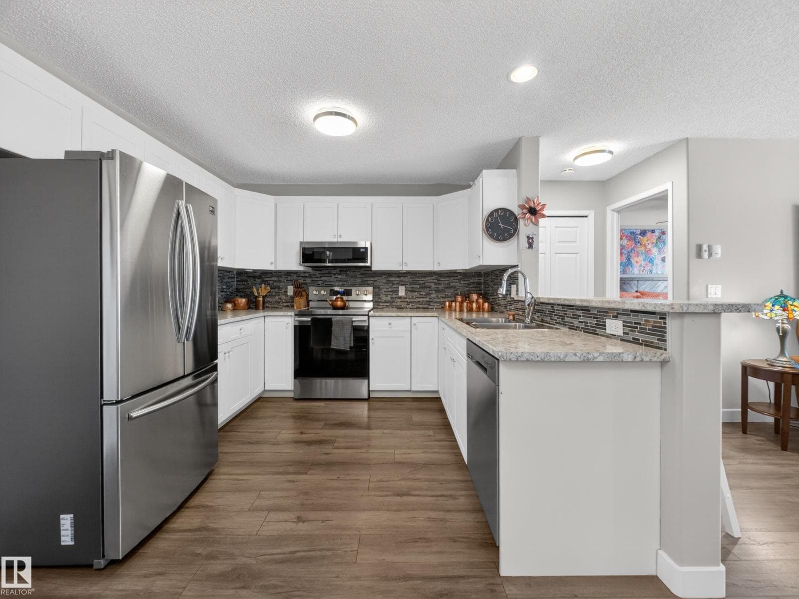 #415 70 CRYSTAL LN photo 4