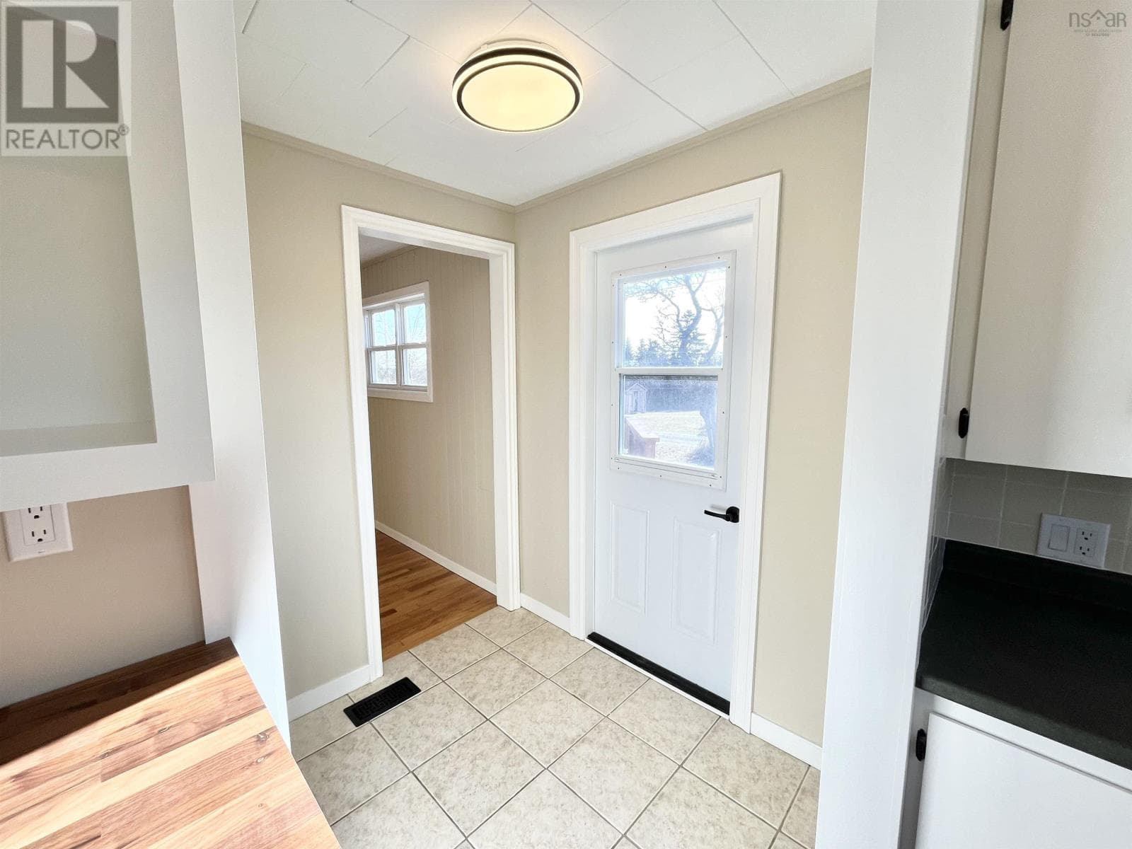 89 Stoney Island Road photo 2