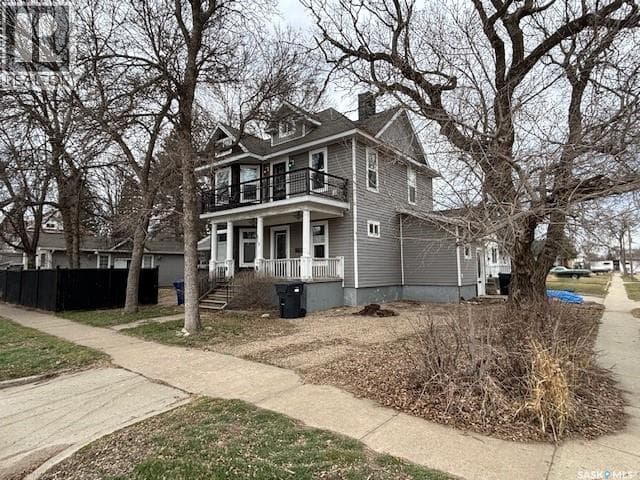 617 Bison AVENUE