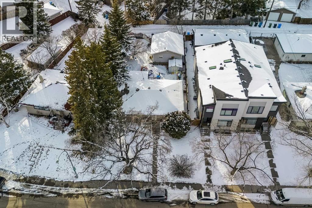 3131 33 Street SW photo 4