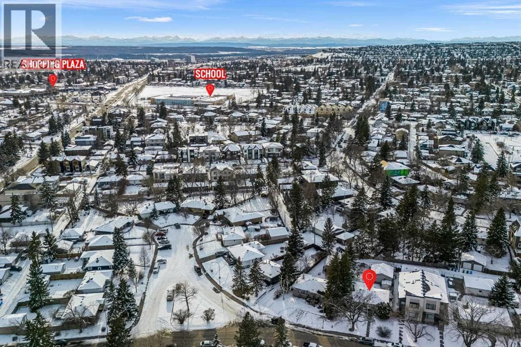 3131 33 Street SW photo 2