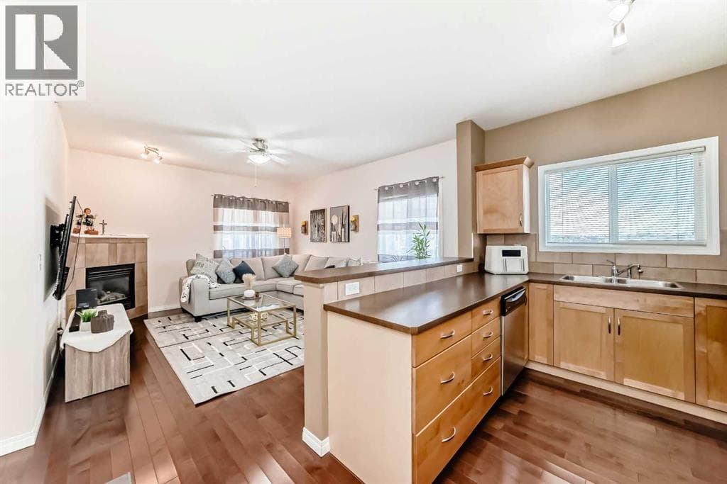4410, 31 Country Village Manor NE photo 4