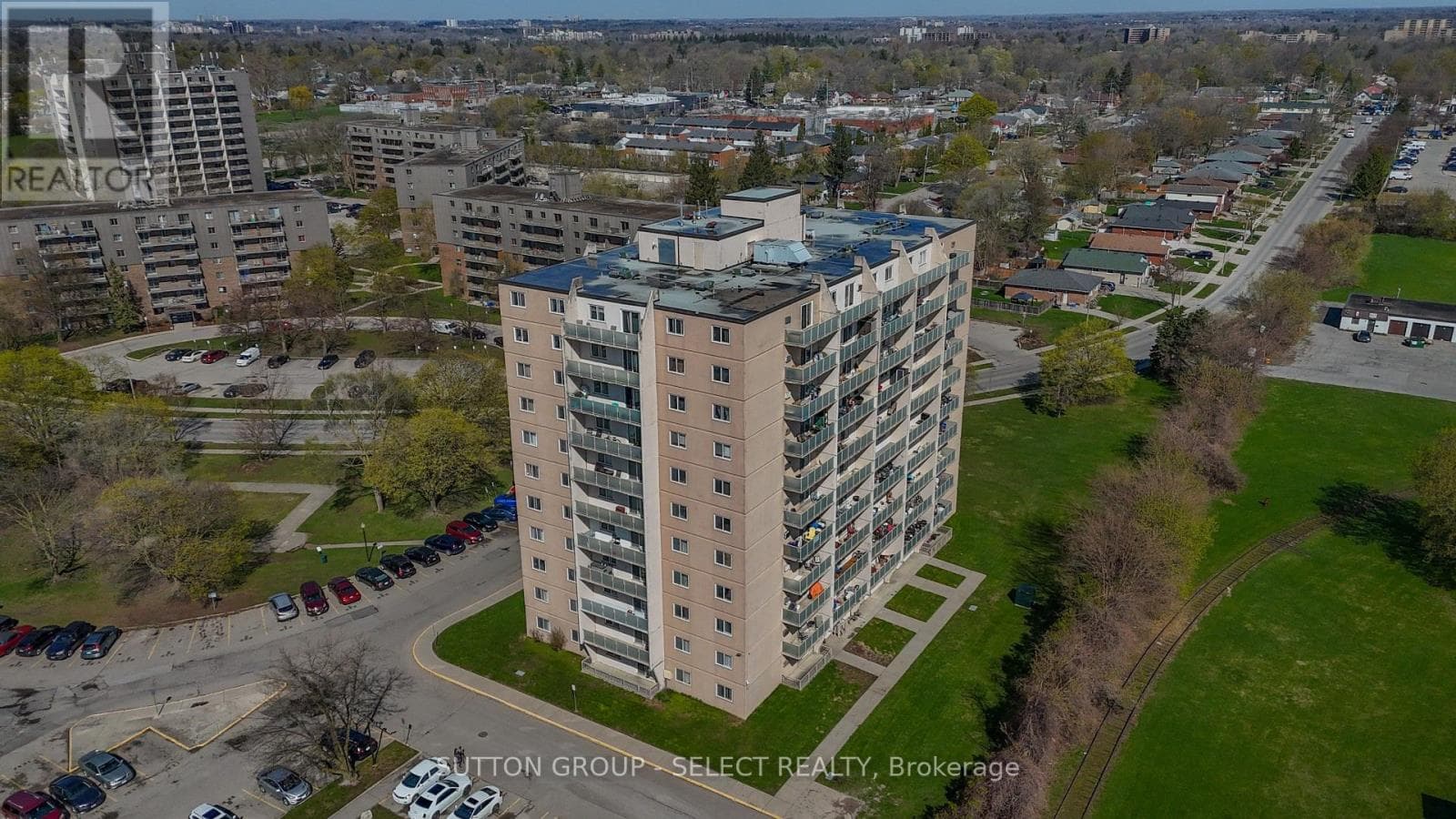 1107 - 583 MORNINGTON AVENUE photo 2