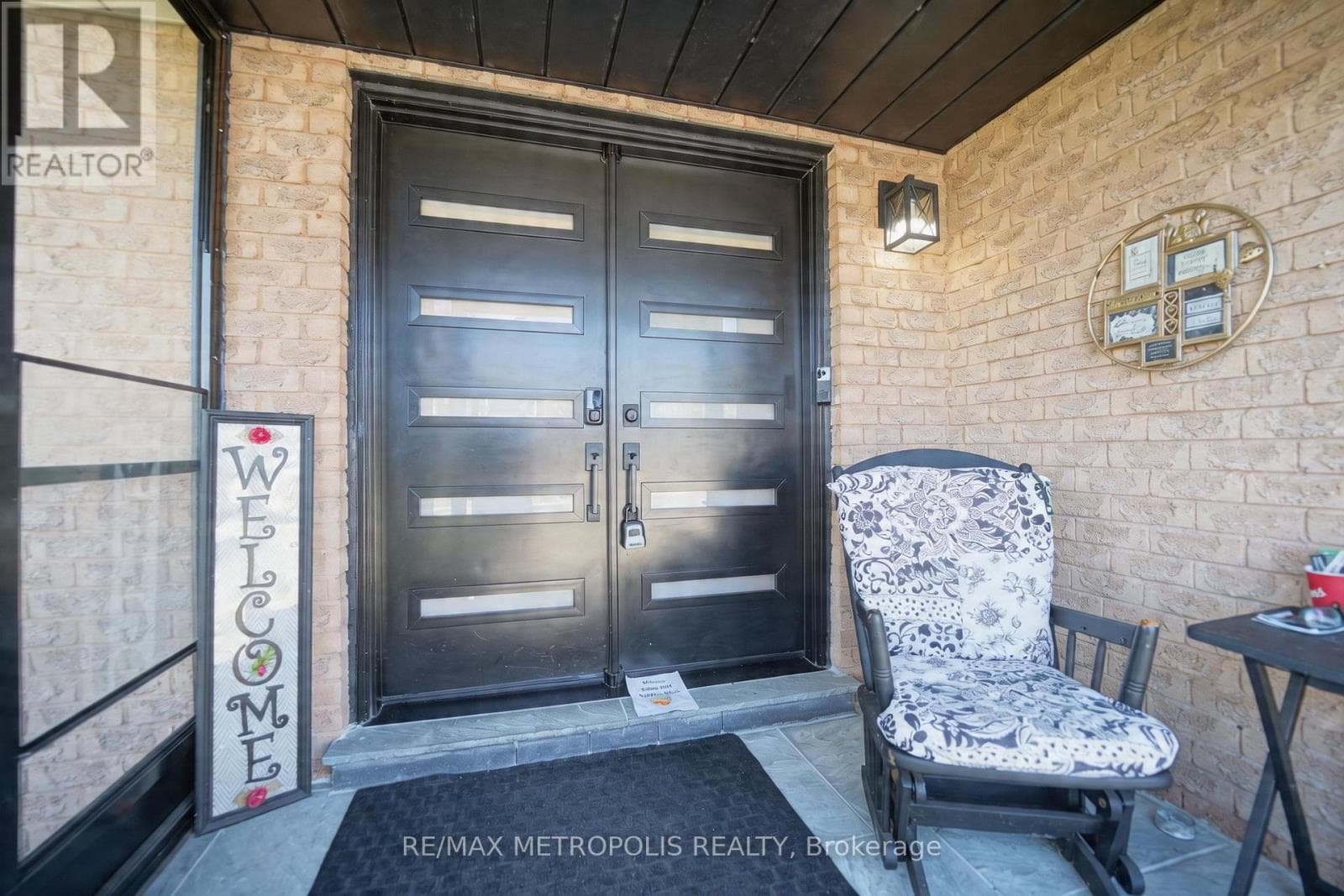 19 GLENABBEY DRIVE photo 3