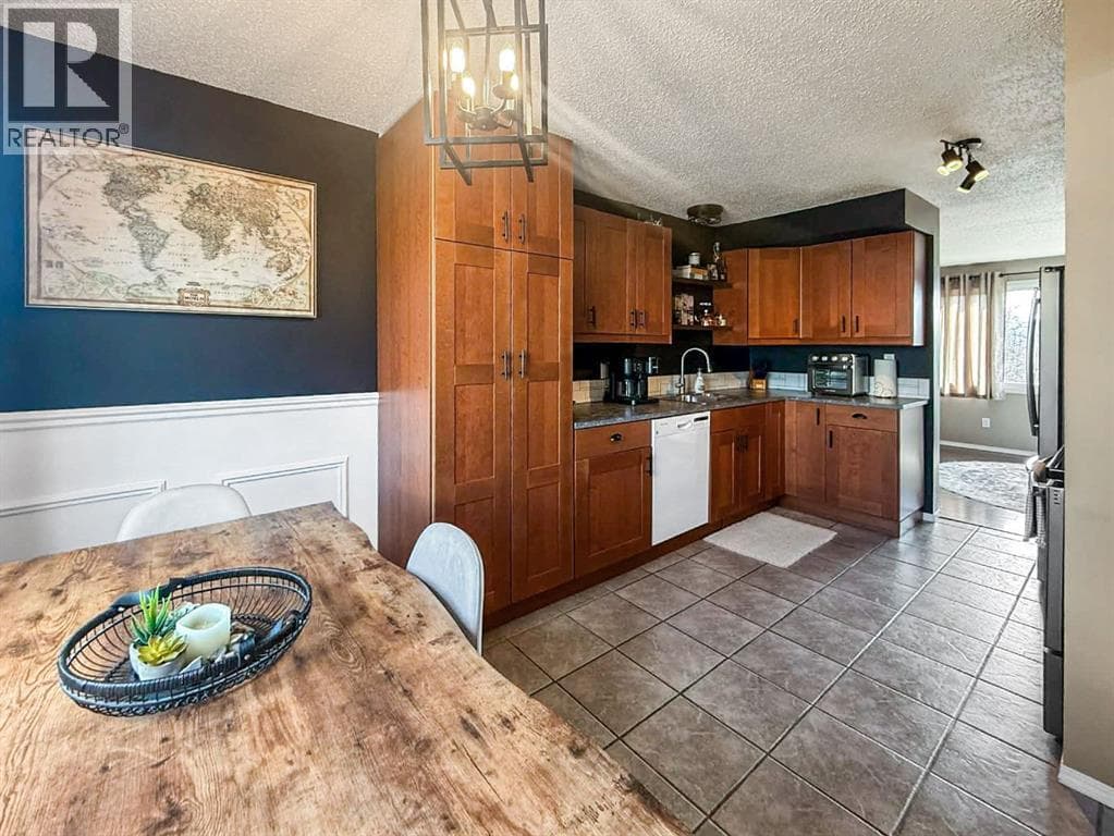 49 97th Avenue photo 4
