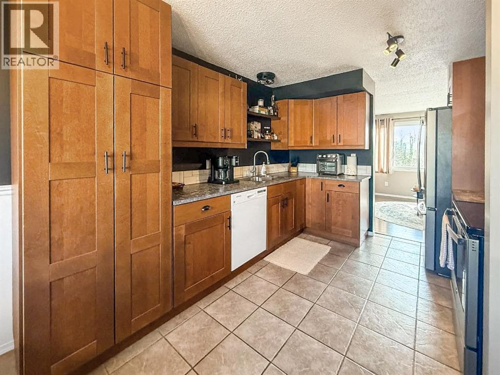 49 97th Avenue photo 5