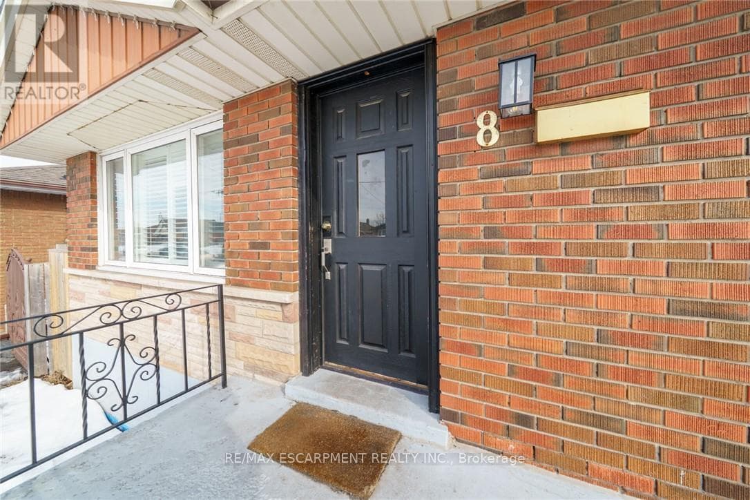 8 SHYNAL AVENUE photo 5