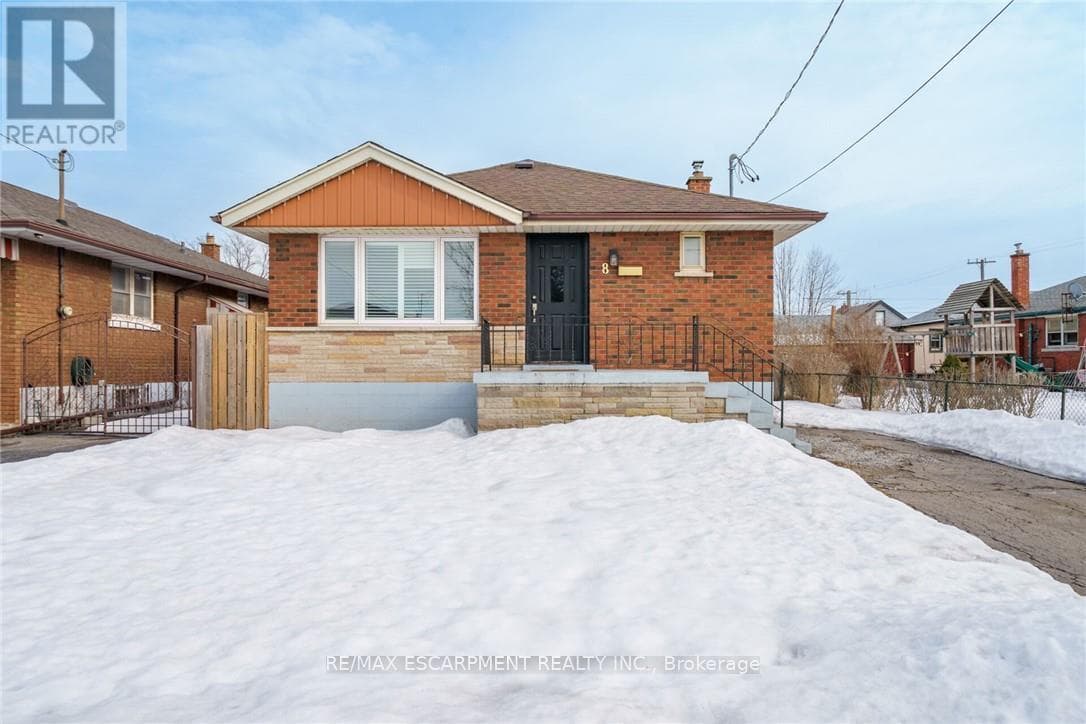 8 SHYNAL AVENUE photo 2