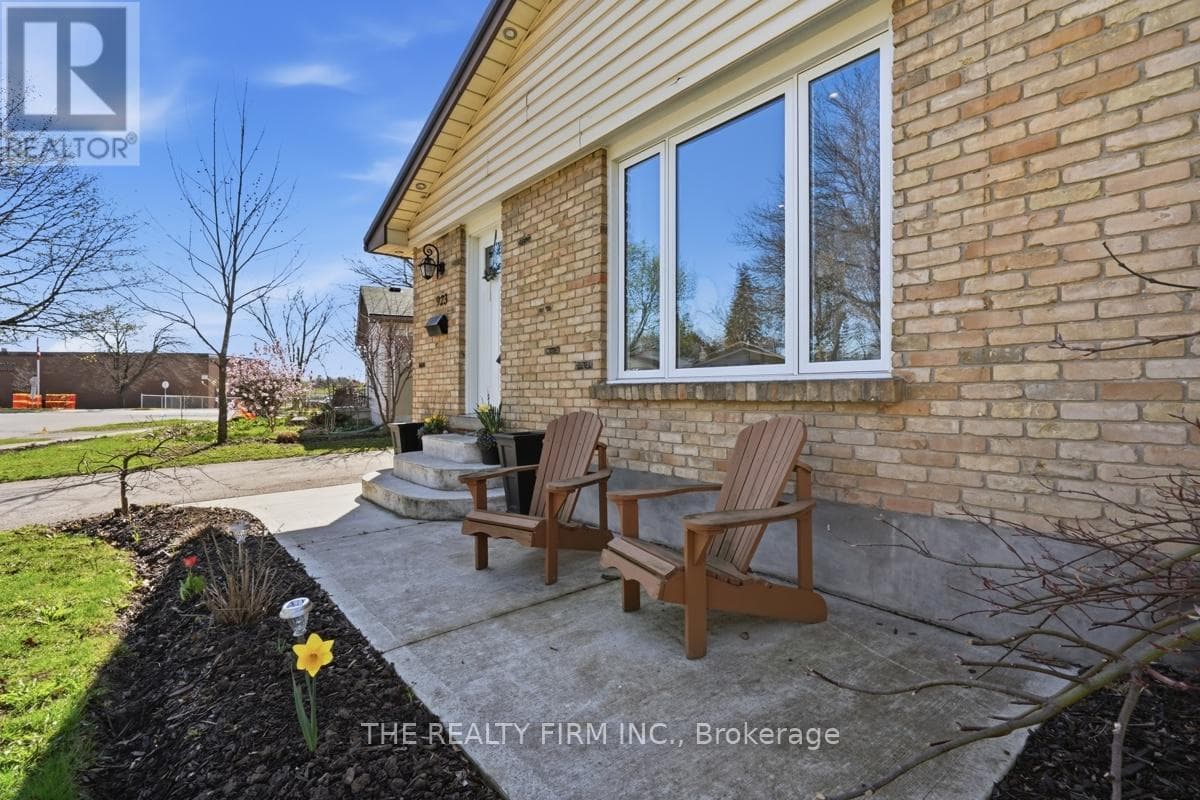 923 WILLOW LANE photo 4