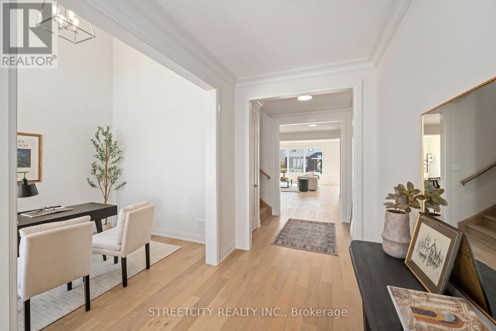 337 MANHATTAN DRIVE photo 3