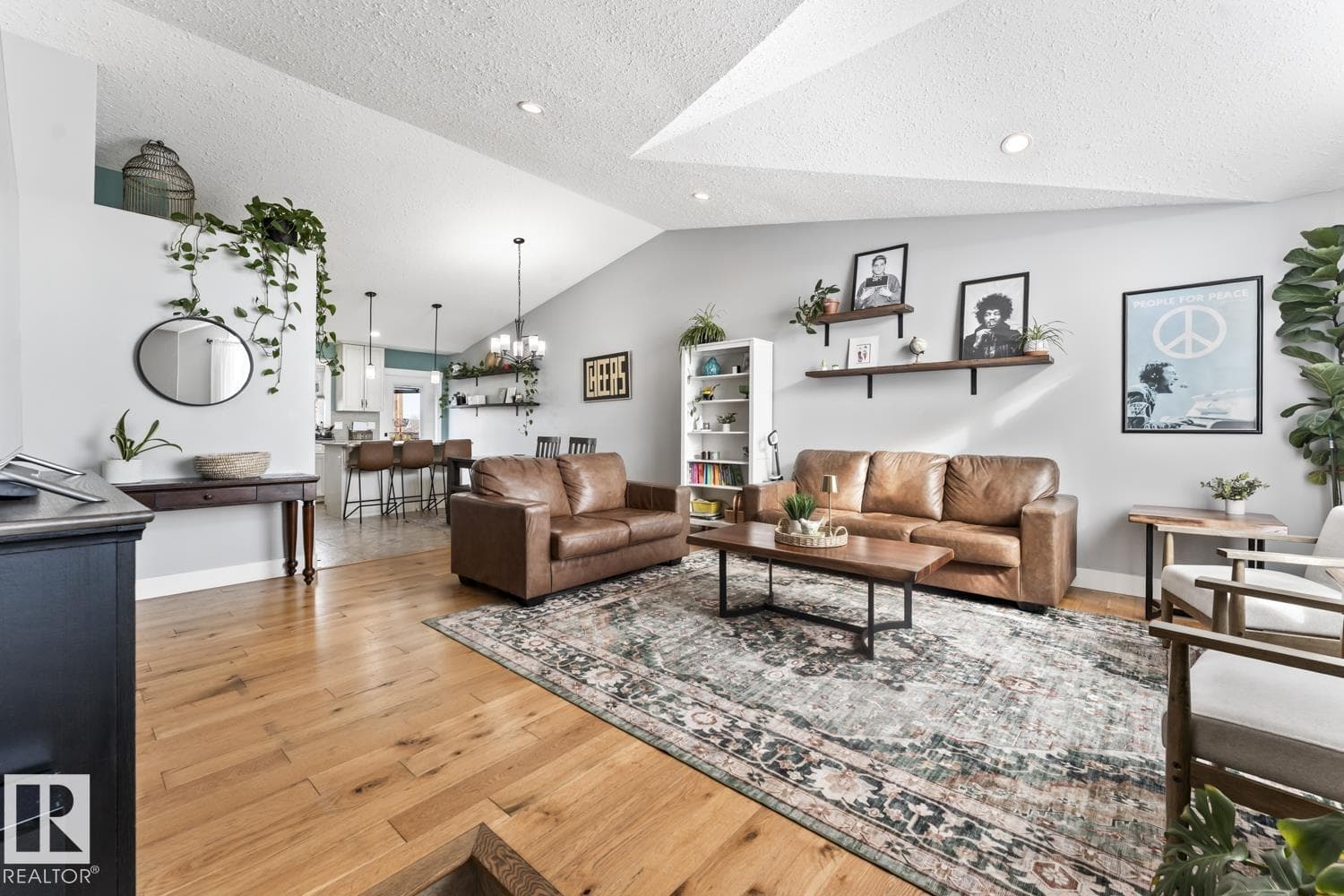 5706 Meadow WY — photo 3