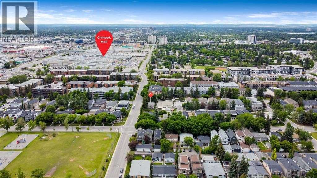604 56 Avenue SW photo 3