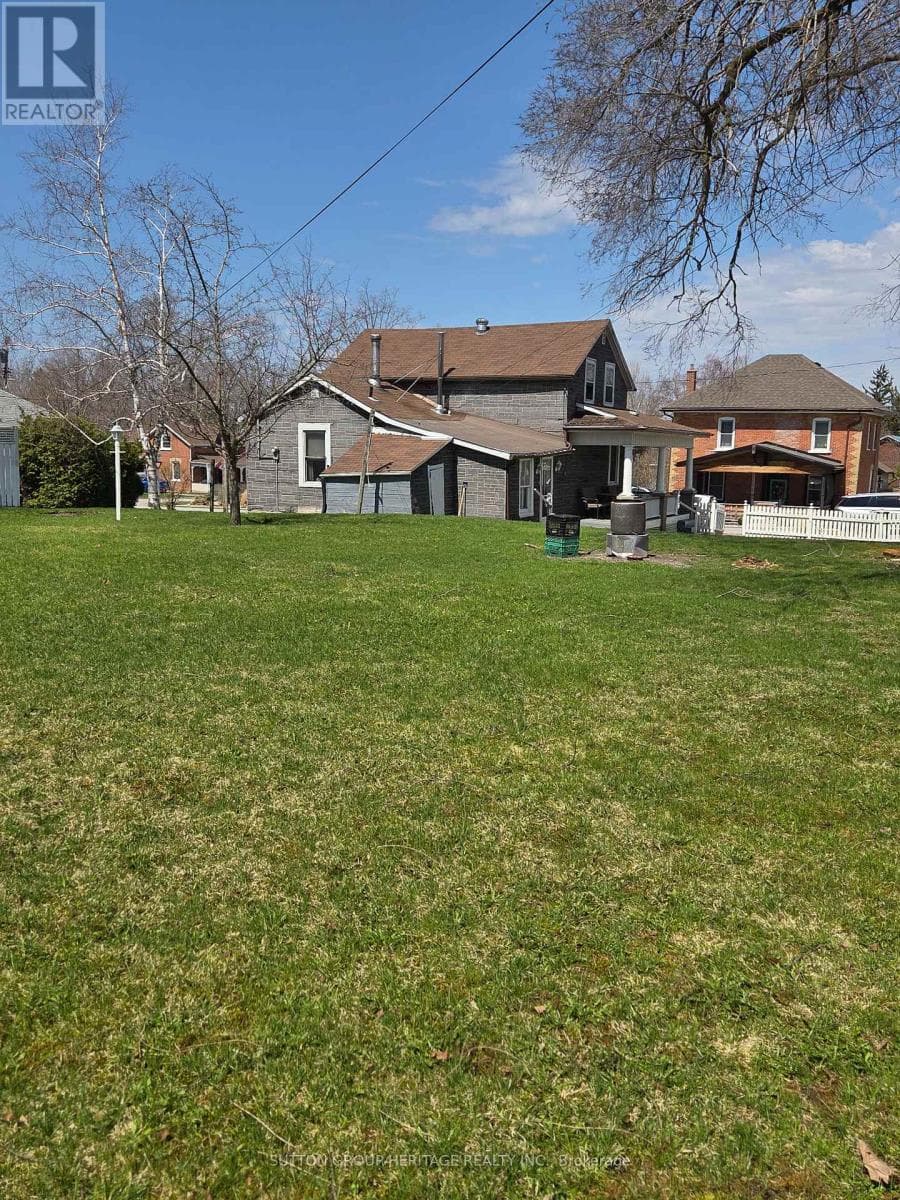 54 MUNRO STREET photo 3