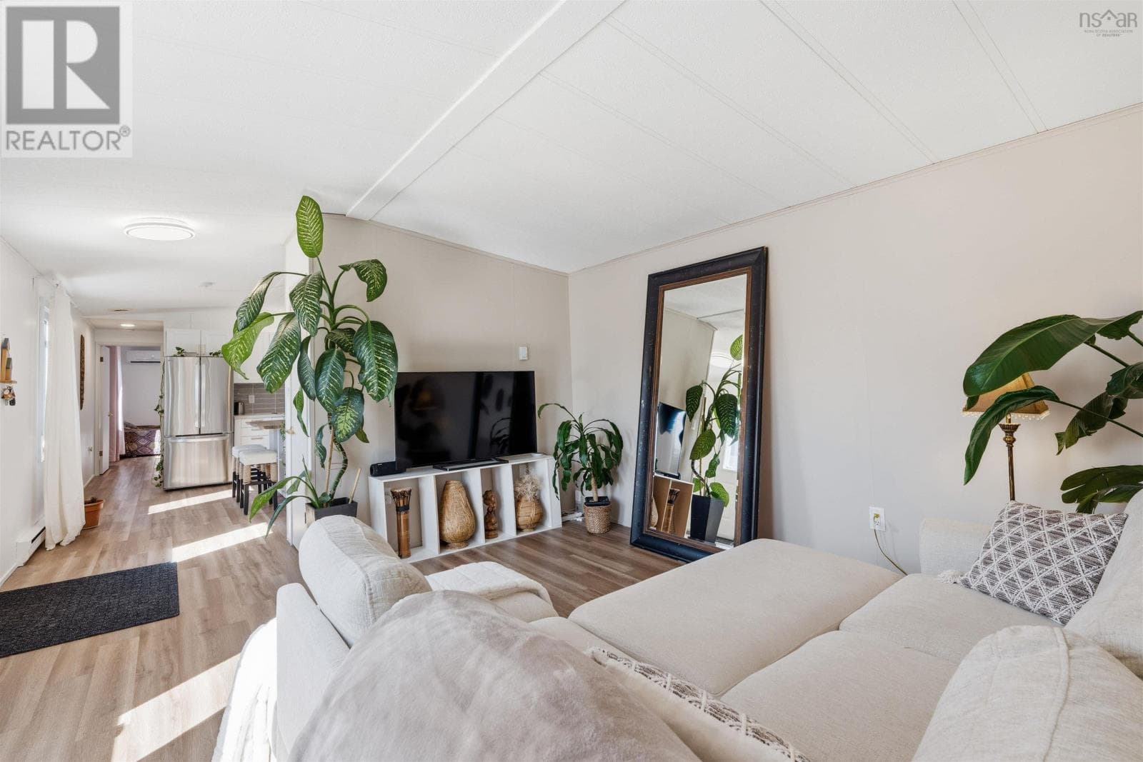 6 Alderwood Court photo 2