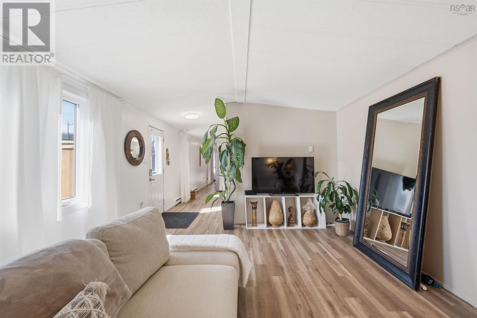 6 Alderwood Court photo 5