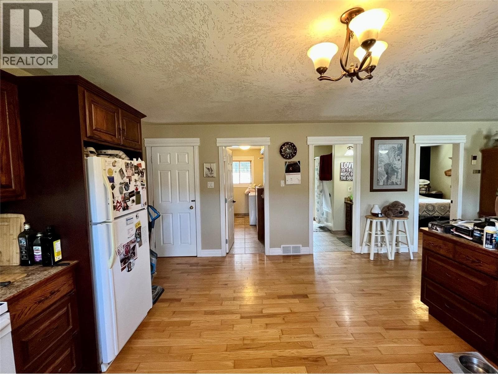 212 Maple Street photo 5