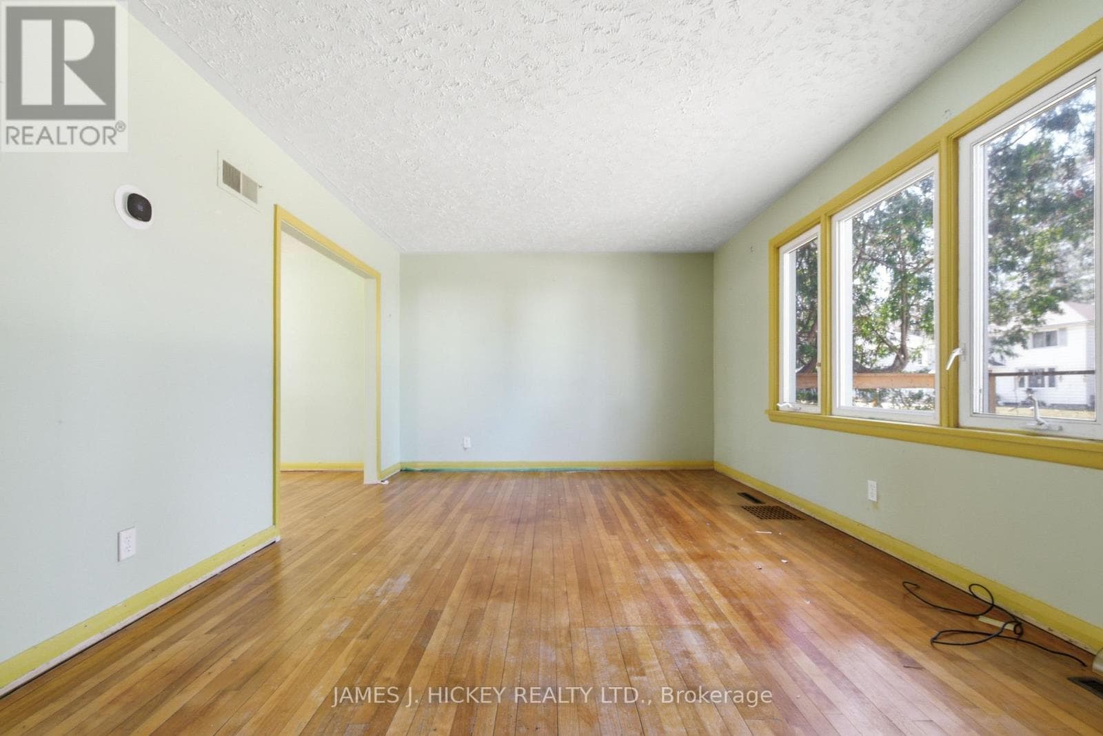 34 FARADAY CRESCENT photo 4