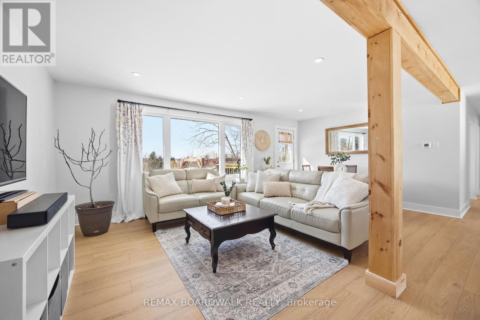 256 MITCHESON STREET photo 5