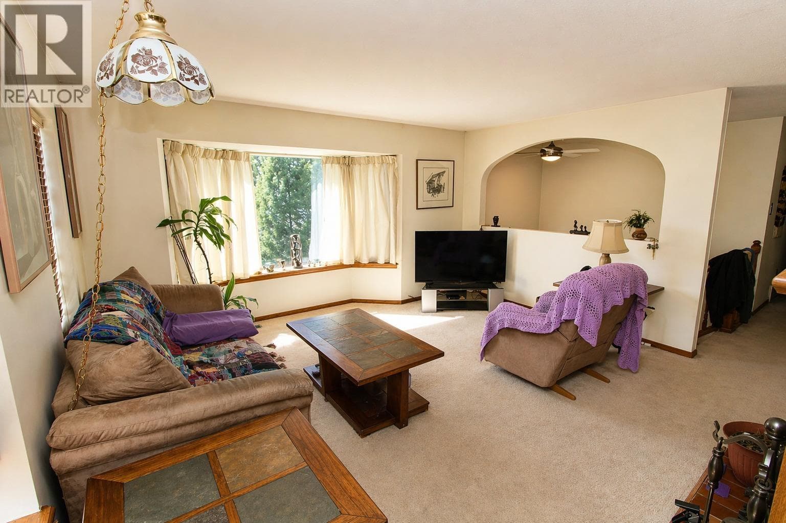 1940 NADINA PLACE photo 4