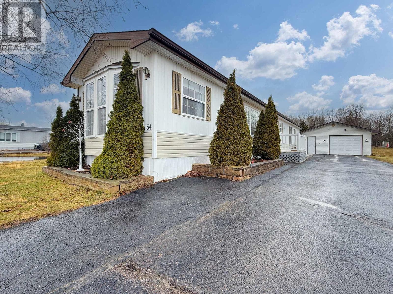2 bed 2 bath single family at 34 SUNSET LANE — $269,900