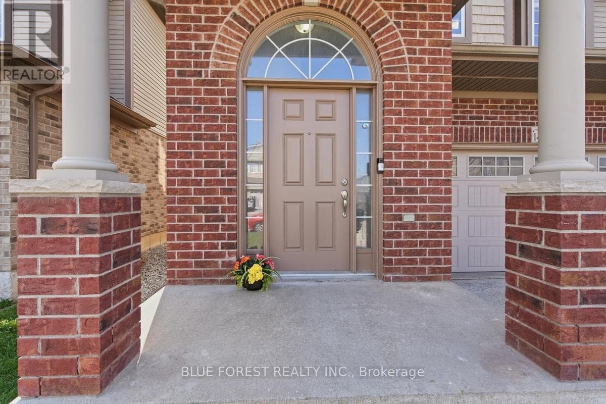 1408 DEVOS DRIVE photo 3