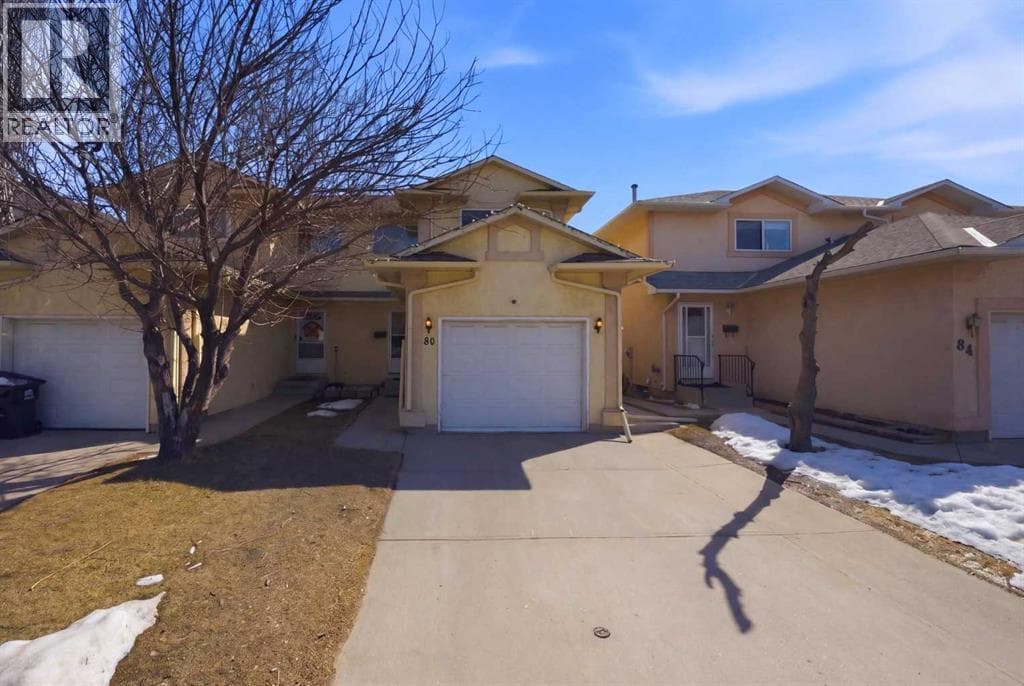 80 Martinglen Way NE photo 2