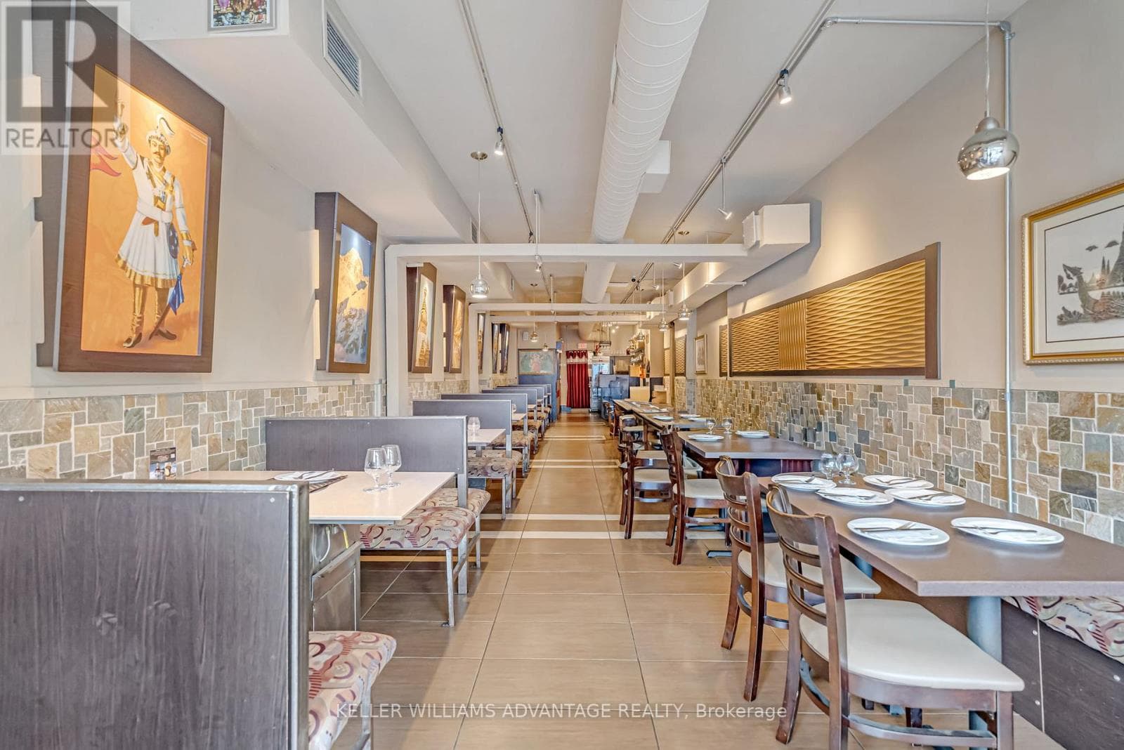 471 DANFORTH AVENUE photo 4