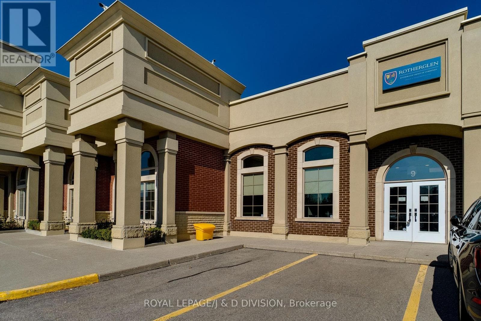 9 - 1525 CORNWALL ROAD photo 2