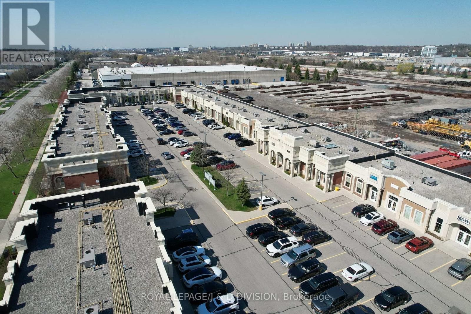 9 - 1525 CORNWALL ROAD photo 5