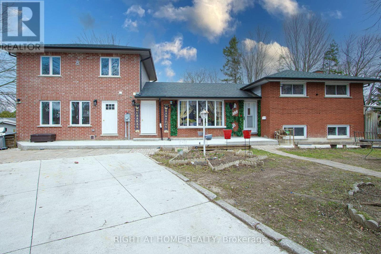 388 VESTA PLACE photo 4
