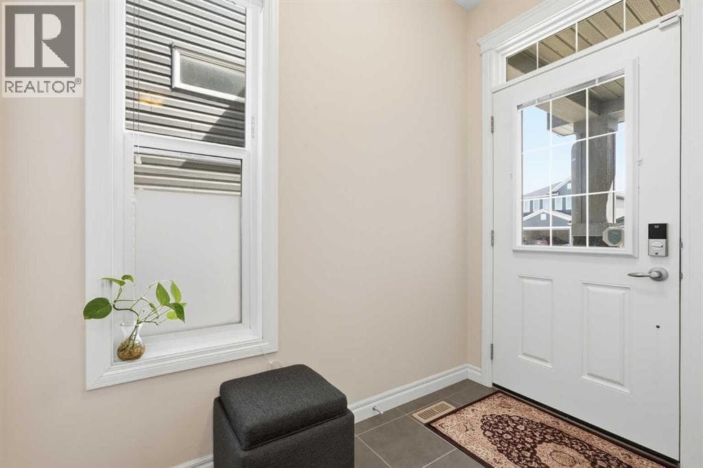 345 Evansglen Drive NW photo 2
