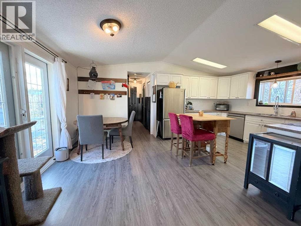 5006 51 Street photo 5