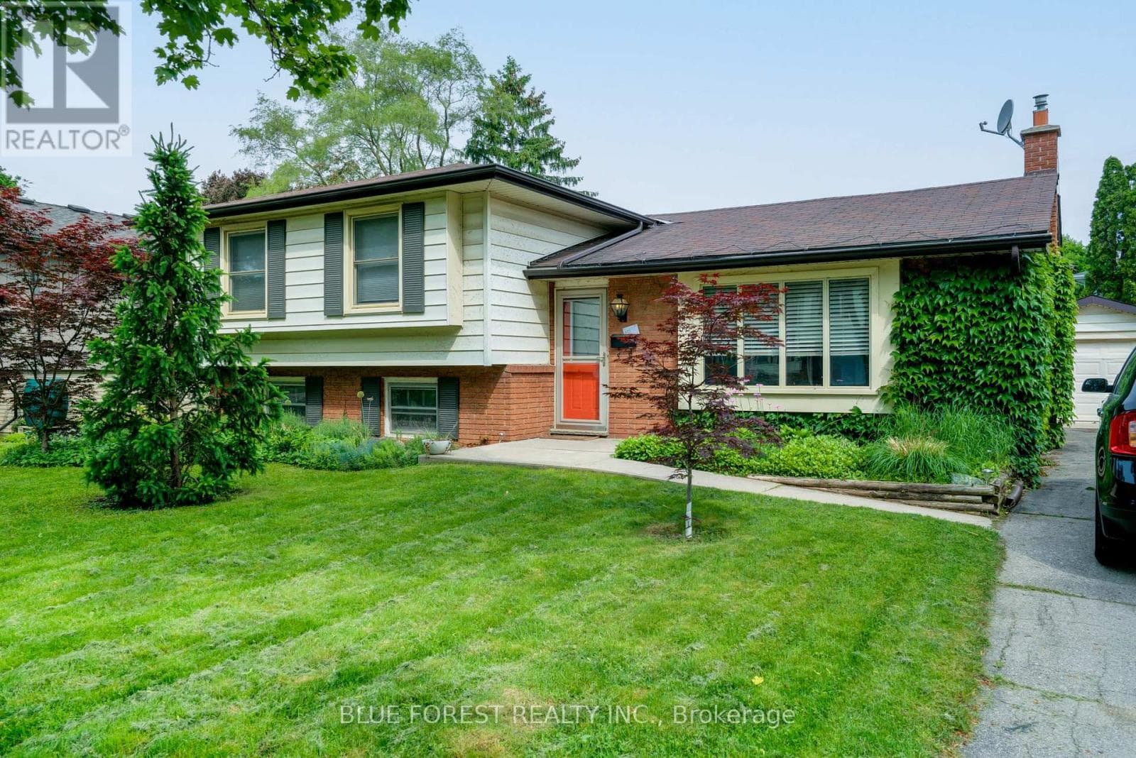62 GLENBURNIE CRESCENT photo 2