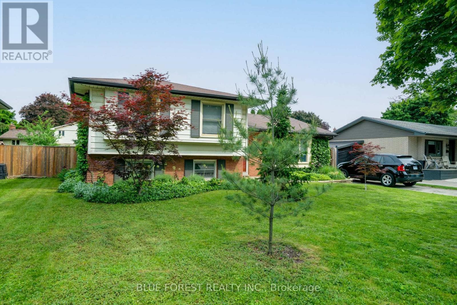 62 GLENBURNIE CRESCENT photo 3