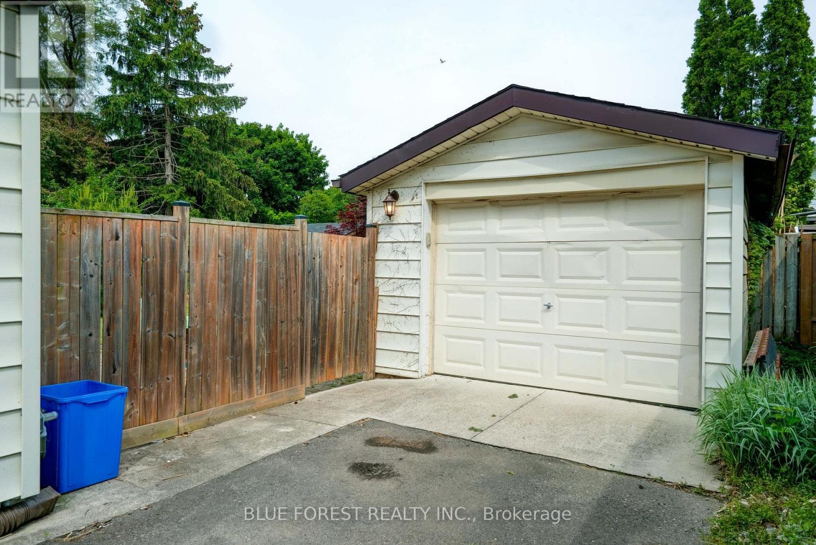 62 GLENBURNIE CRESCENT photo 5