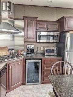 907 Birch Street photo 4