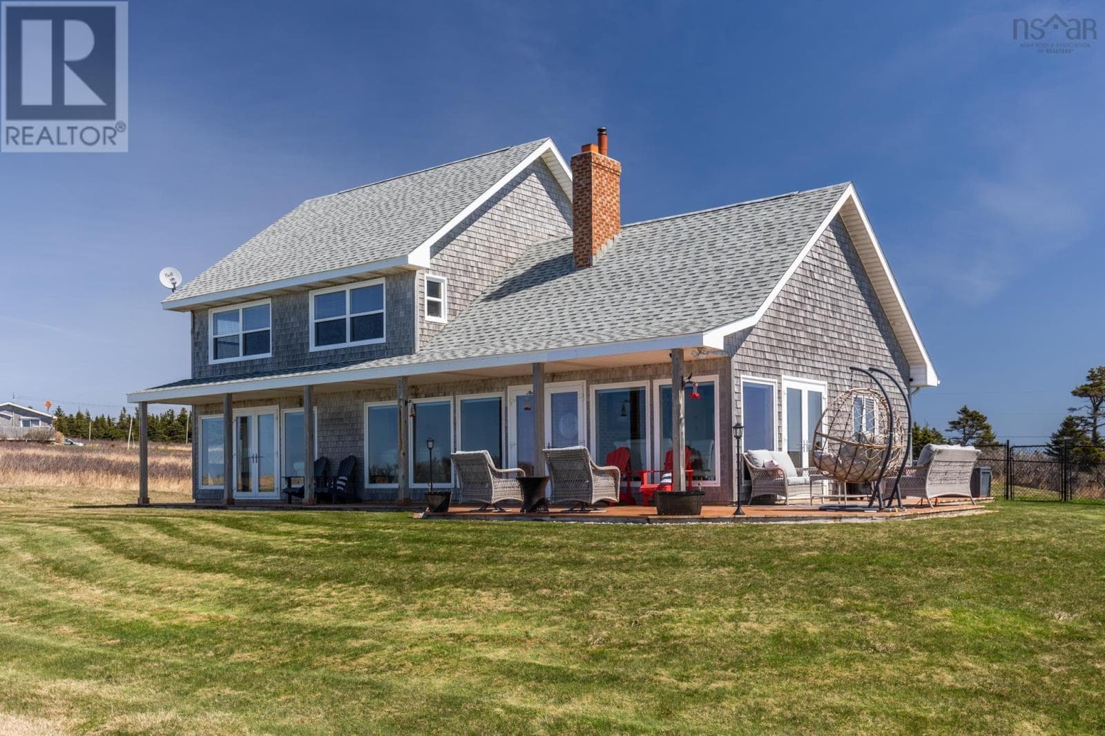 2435 Main Shore Road photo 3