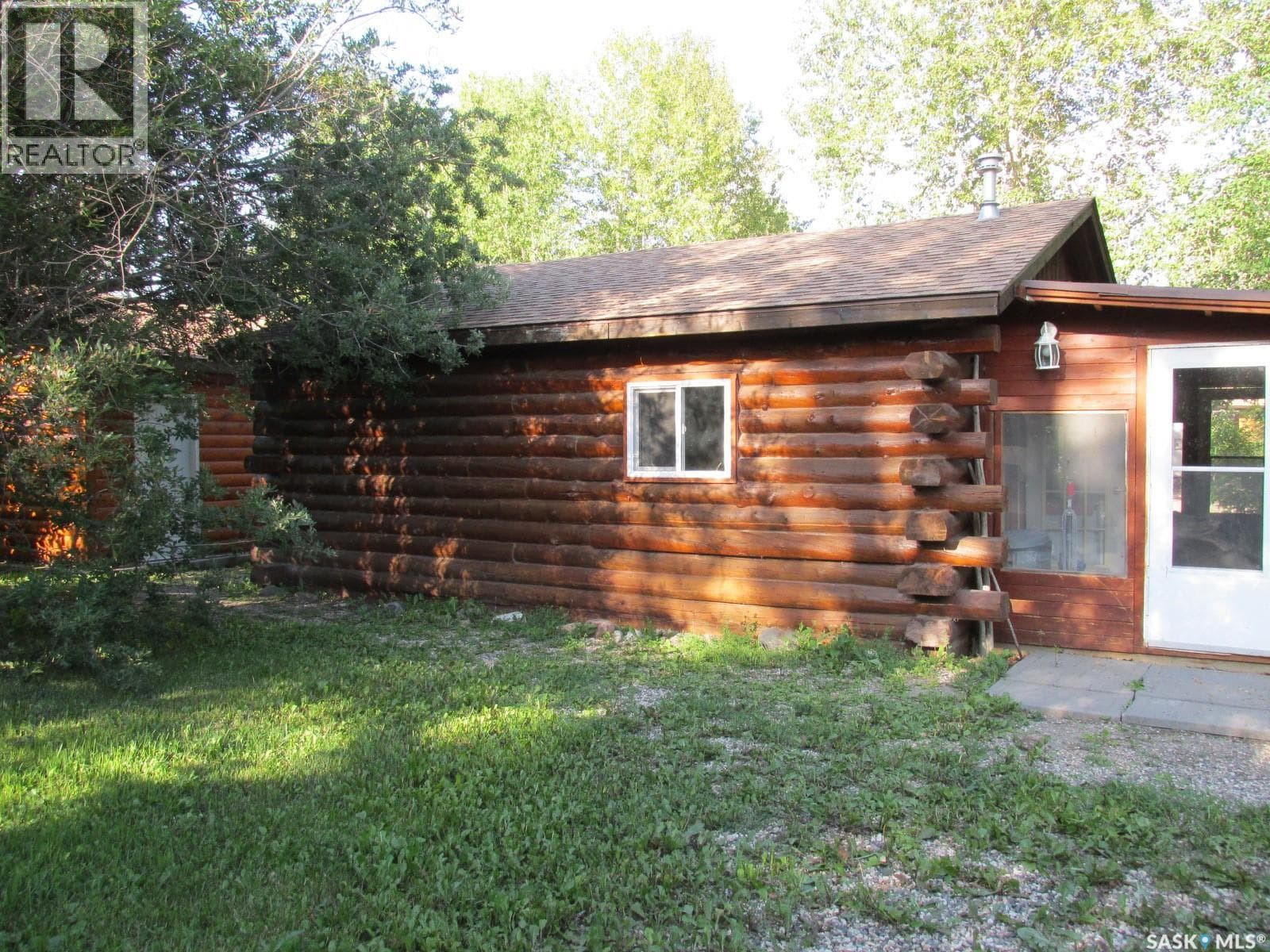 6 Scots Landing Log Cabin photo 2