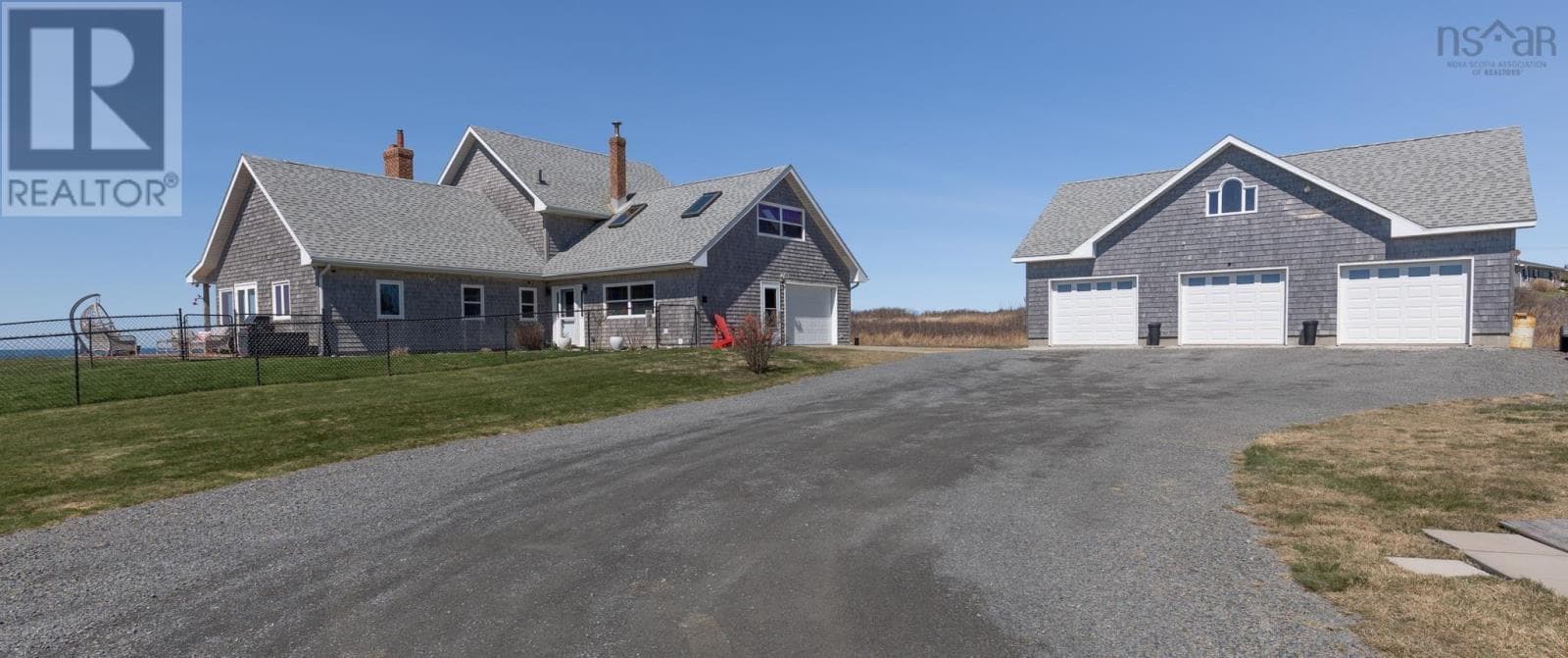2435 Main Shore Road photo 2