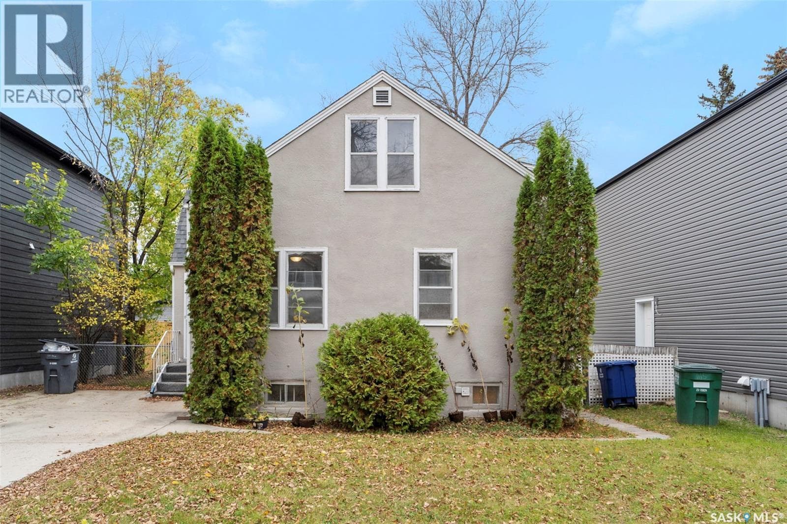 1115 9th STREET E