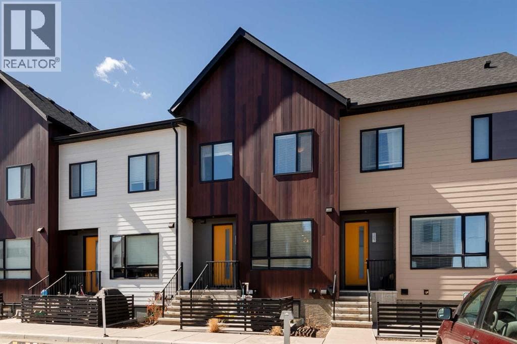 3 bed 4 bath single family at 105 Redstone Crescent NE — $410,000