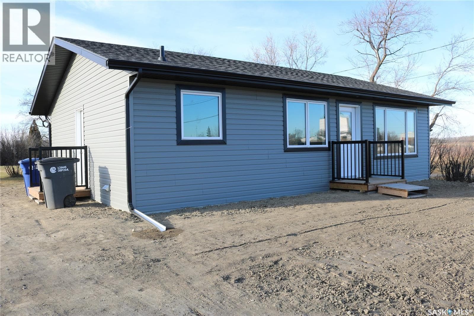 2 bed 2 bath single family at 511 1st AVENUE — $260,000