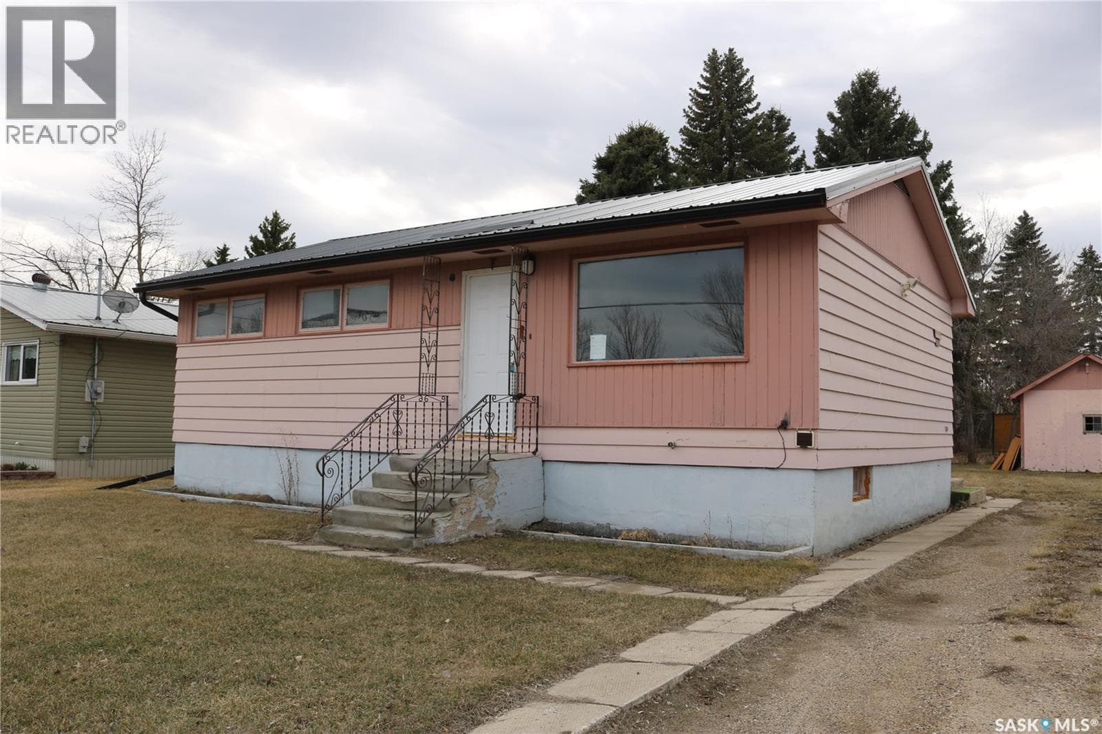 3 bed 1 bath single family at 912 Lalonde STREET — $54,900