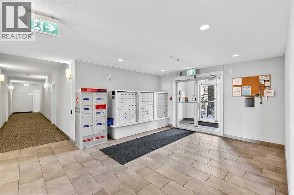 218, 30 Walgrove Walk SE photo 4