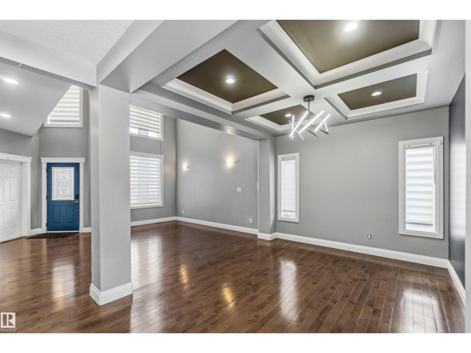 3563 14 ST NW — photo 3