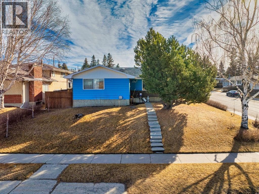 5424 37 Street SW — photo 4