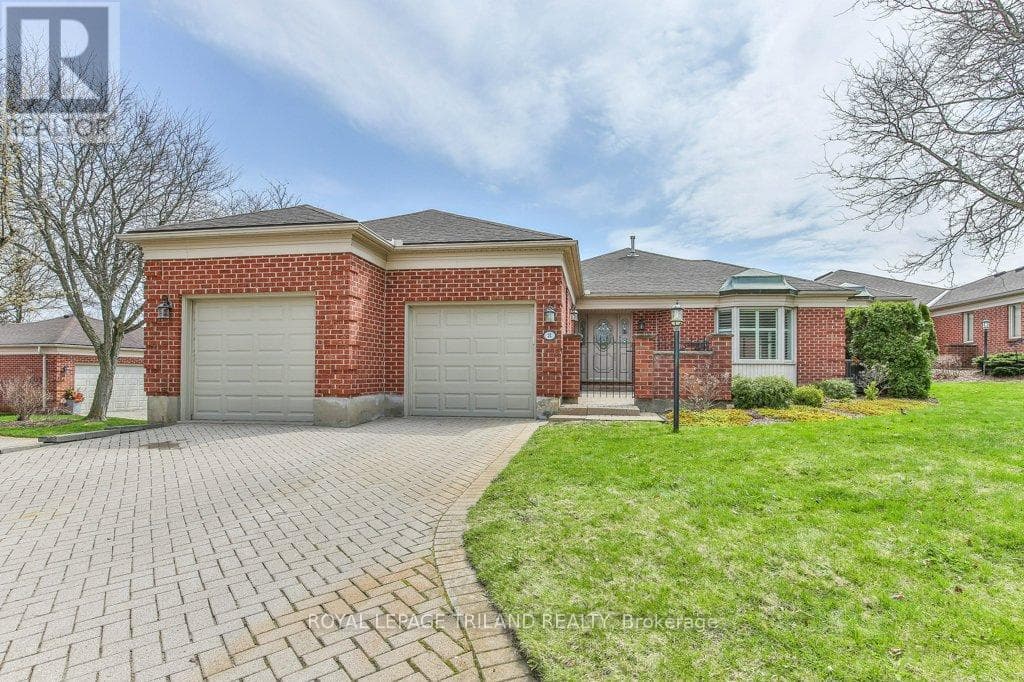 3 bed 4 bath single family at 8 - 60 ROSECLIFFE CRESCENT — $649,900